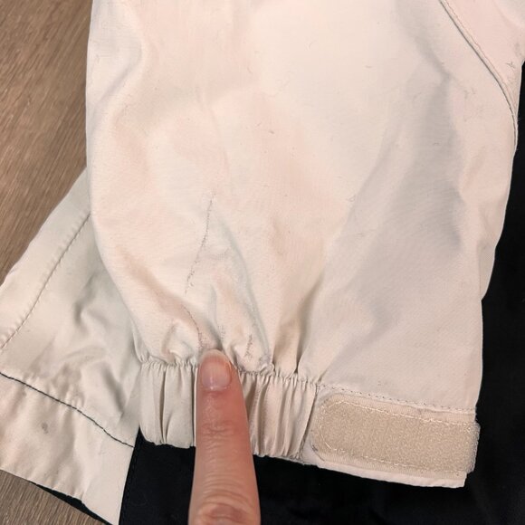 The North Face HyVent Waterproof Ski Winter Jacket with Detachable Hood Sz M - Picture 16 of 16